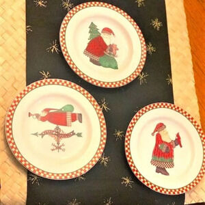 Set 3 Magic‎ of Santa Salad Dessert Plates